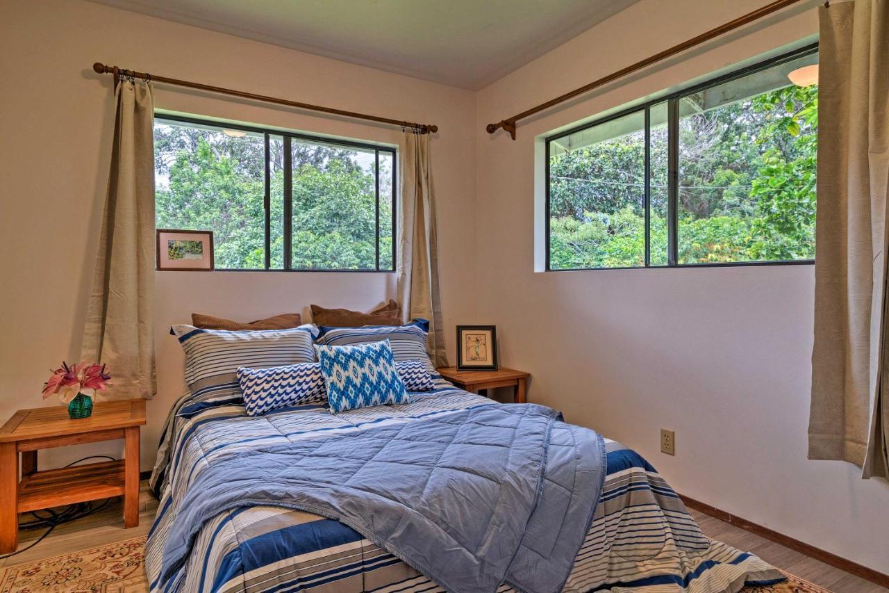 Peaceful Abode With Deck, 13 Mi To Black Sand Beach! Naalehu Extérieur photo