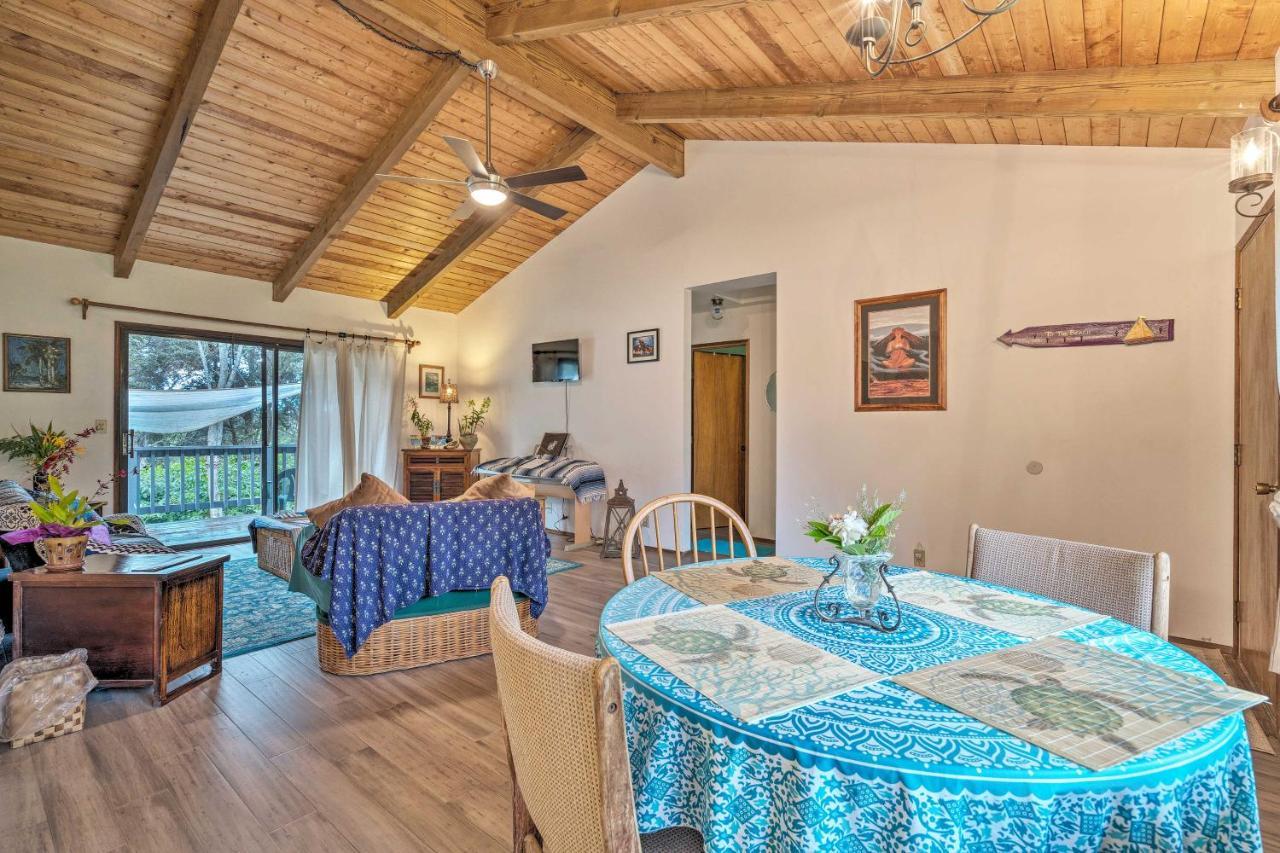 Peaceful Abode With Deck, 13 Mi To Black Sand Beach! Naalehu Extérieur photo